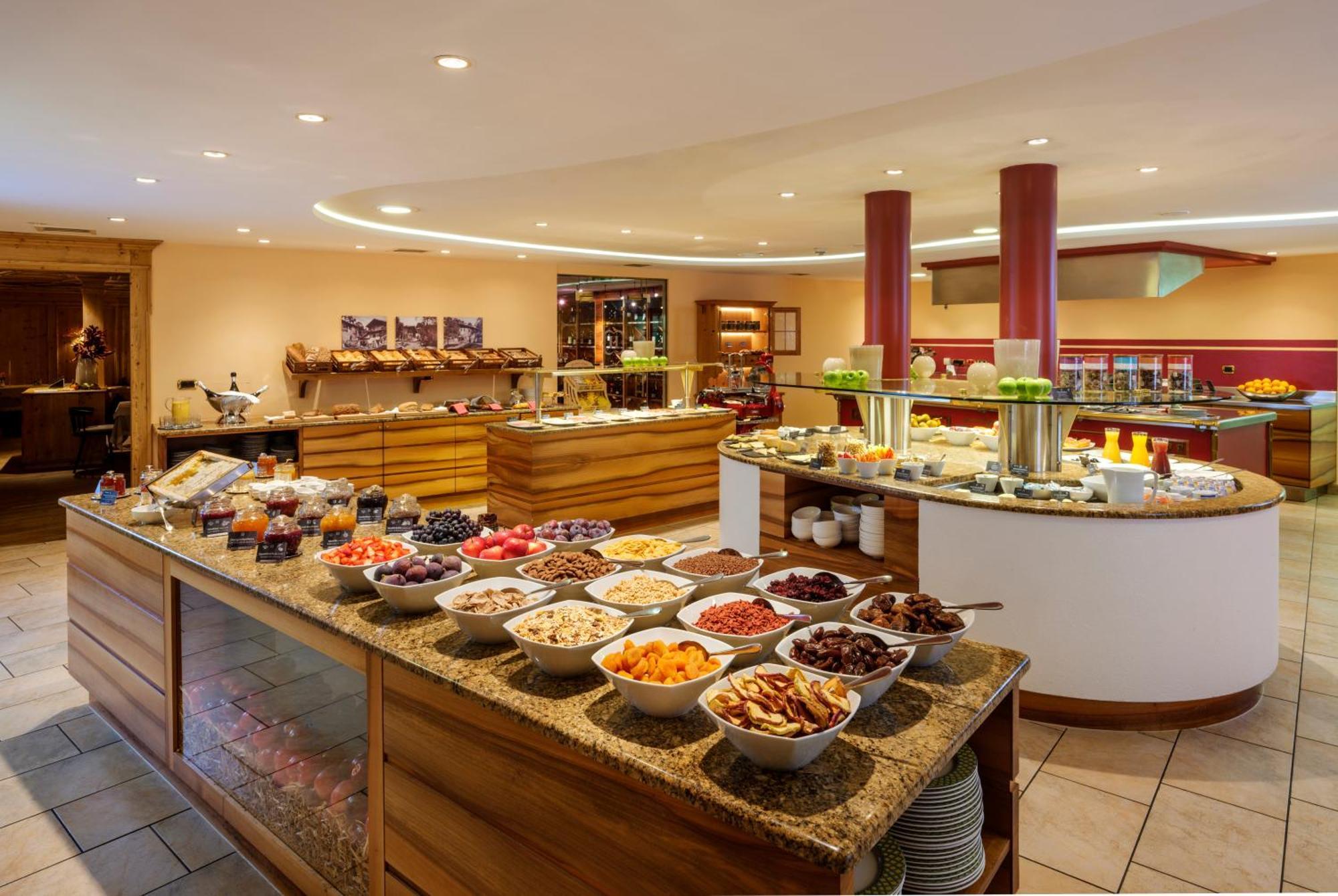 Hotel Hohenwart Schenna Ngoại thất bức ảnh