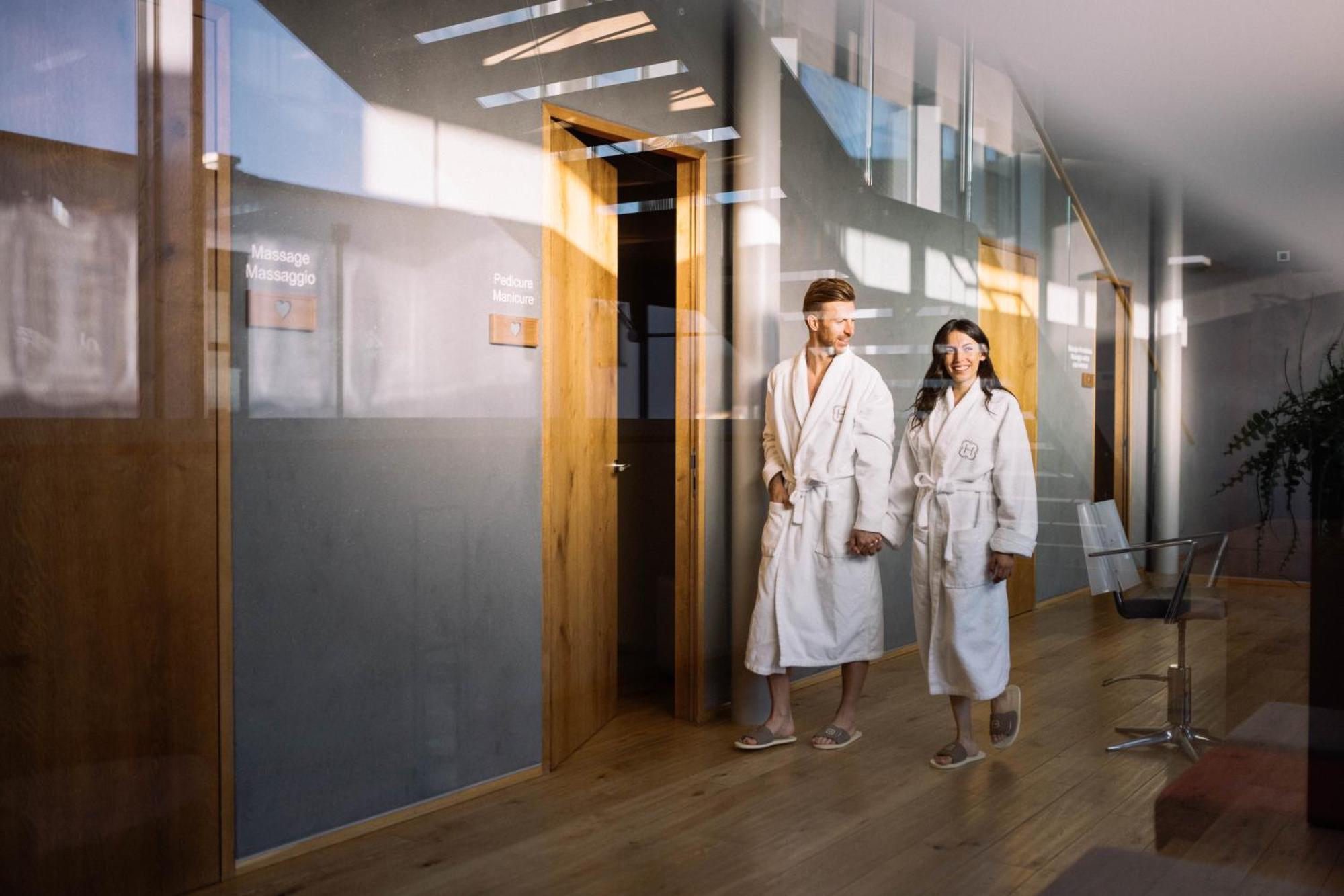 Hotel Hohenwart Schenna Ngoại thất bức ảnh